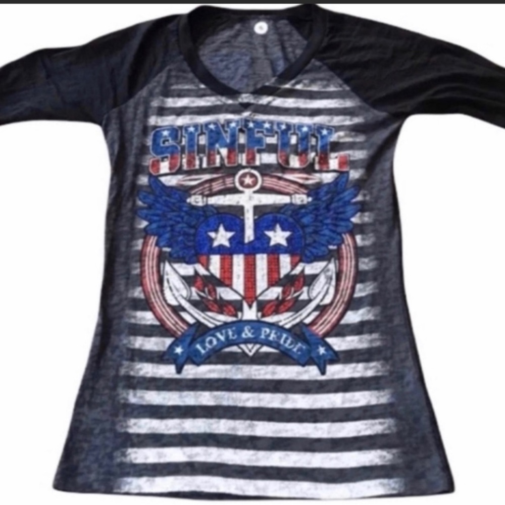 Sinful Affliction Top Size Small NWOT